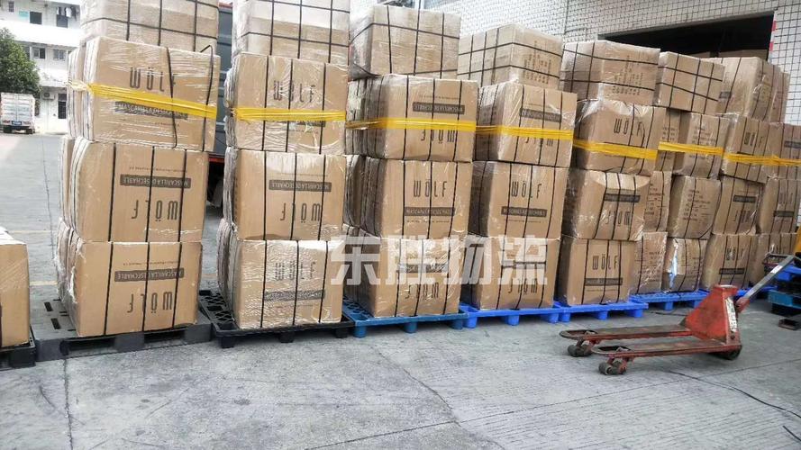 国外货物为啥多选择从香港中转进口?东胜物流帮你分析分析